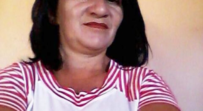 Mulher é assassinada com tiro na cabeça em Martins