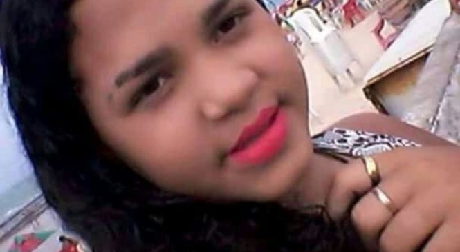 Corpo de menina de 11 anos morta em festa de eleição é velado na Zona Leste de Natal