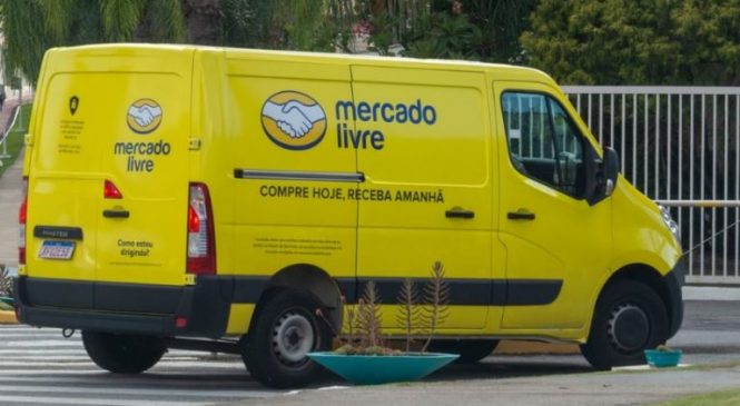 Van do Mercado Livre com mais de 100 produtos é roubada durante entrega na Grande Natal
