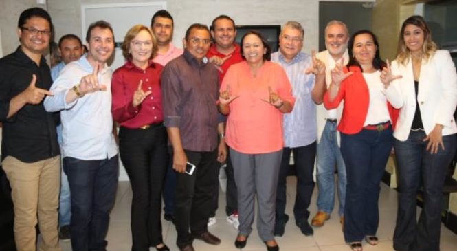 FÁTIMA E ZENAIDE PARTICIPA NA FEMURN DE ATO DE ENTREGA DA CARTA DE COMPROMISSO