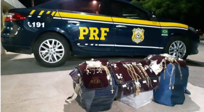PRF apreende semijoias avaliadas em R$ 180 mil na BR-406, no RN