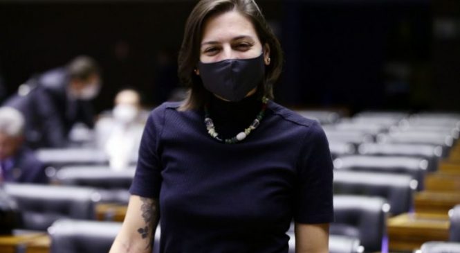 Deputada Natália Bonavides vai acionar a justiça após ataques do apresentador Ratinho em seu programa de Rádio