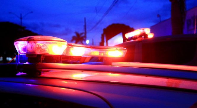 Irmãos são executados a tiros na frente da mãe na Grande Natal