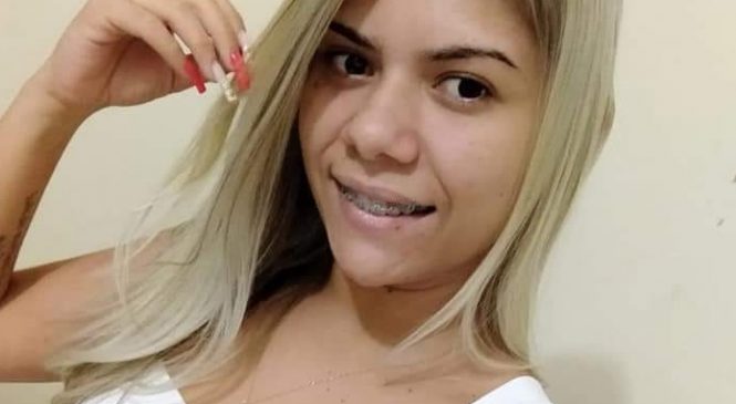 Mulher de 23 anos é morta a tiros dentro de casa no Conjunto Redenção