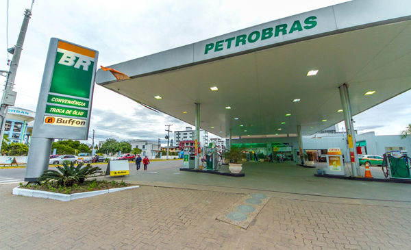 Petrobrás anuncia redução nos preços de combustíveis