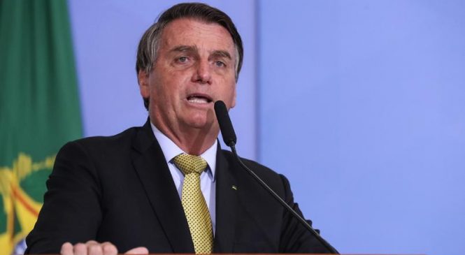 Reprovação a Bolsonaro vai a 51% e é a maior desde início do governo