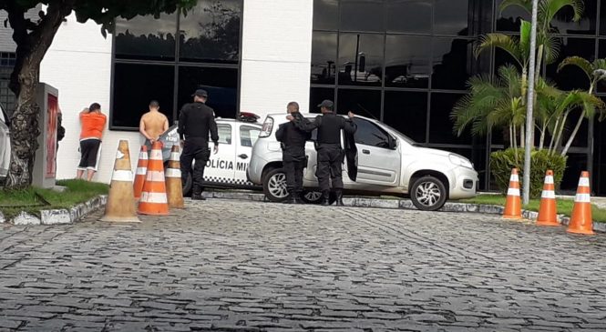 Dupla investigada pela Polícia Federal é presa em operação da PM na Grande Natal