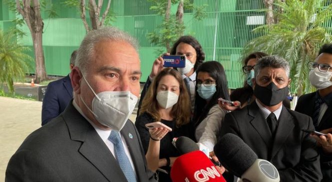 Ministro da Saúde diz que demitir quem não se vacinou é medida ‘drástica’