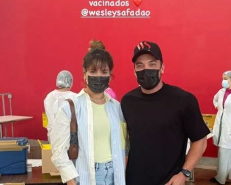Wesley Safadão, a esposa Thyane Dantas e mais cinco são indiciados pela Polícia Civil por vacinação irregular contra a Covid