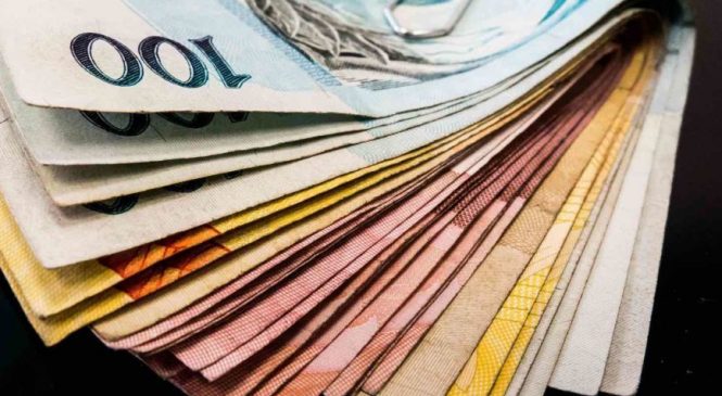 13º salário vai injetar R$ 232,6 bilhões na economia brasileira, diz Dieese