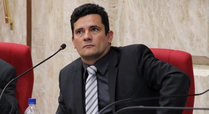 Juiz Sérgio Moro aconselha expulsão de corruptos das legendas partidárias