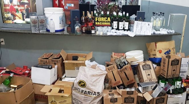 Força Nacional descobre laboratório de falsificação de uísque na Grande Natal