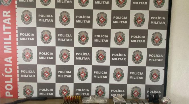 PM apreende armas de fogo, mais de 80 munições e 5 quilos de drogas na Capital