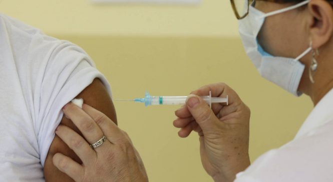 Brasil ultrapassa esta semana a marca de 100 milhões de vacinas aplicadas