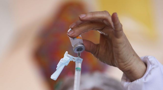 Covid-19: Governo federal antecipa para agosto entrega de 3,9 milhões de doses; com nova previsão, país terá 68,8 milhões de doses distribuídas no mês