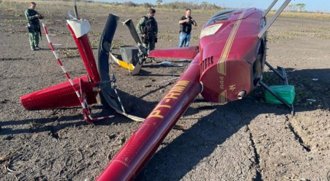 Helicóptero com 300 kg de cocaína cai em fazenda no Pantanal de MT.