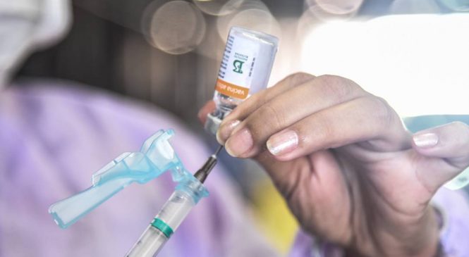 Brasil tem 50,7% da população totalmente vacinada contra a covid